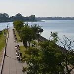 Luksusowy Przy Plazy Niegocin Гижицко