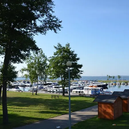 Luksusowy Przy Plazy Niegocin 기지크코